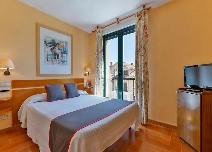 Oyo La Farm stay Valsain